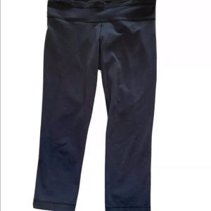 Under Armour women’s cropped Capri leggings grey